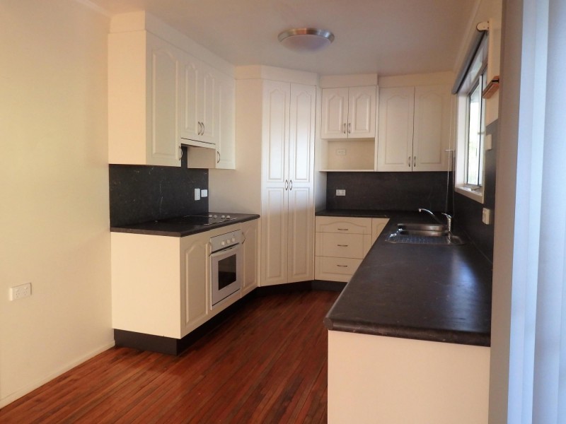 35 Brock Crescent, Dysart QLD 4745