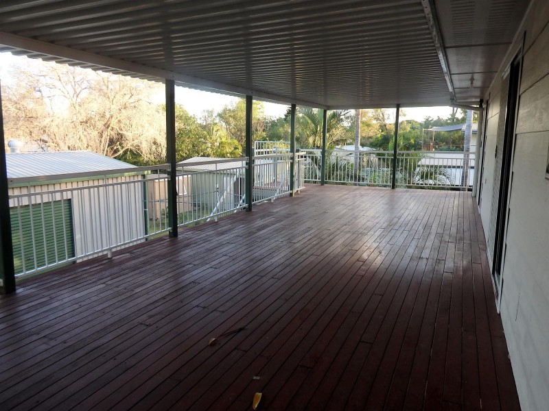 35 Brock Crescent, Dysart QLD 4745