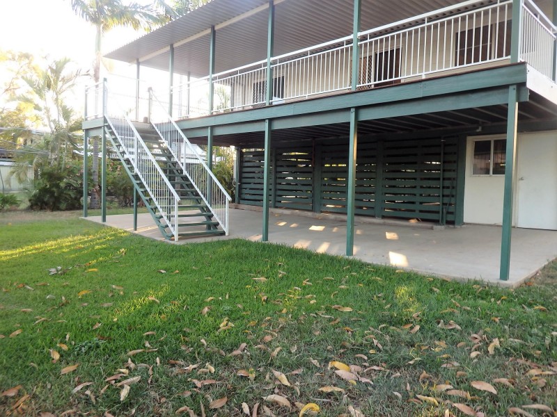 35 Brock Crescent, Dysart QLD 4745