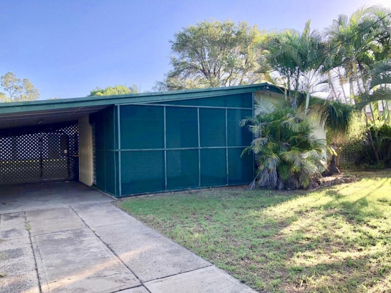 4 Wallace Street, Dysart QLD 4745