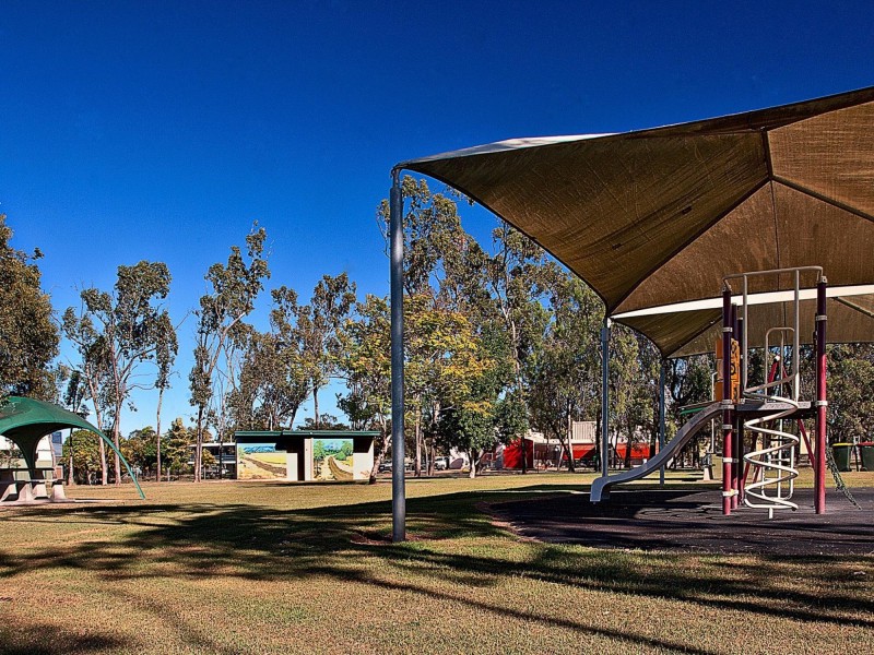 4 Wallace Street, Dysart QLD 4745