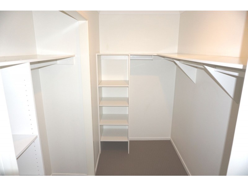 18 Isobel Ave, Mirani QLD 4754