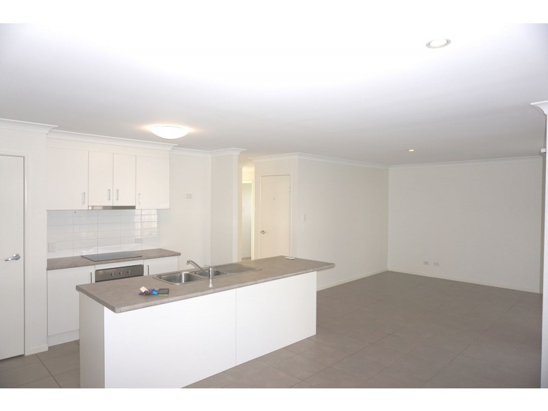 18 Isobel Ave, Mirani QLD 4754