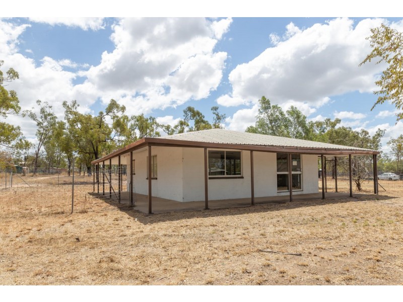 20 Garnham Drive, Dysart QLD 4745