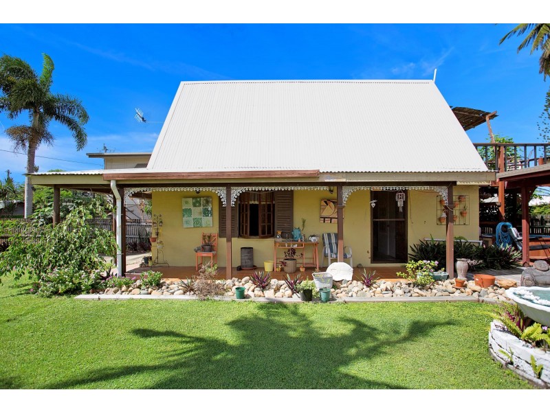 25 Downie Avenue, Bucasia QLD 4750