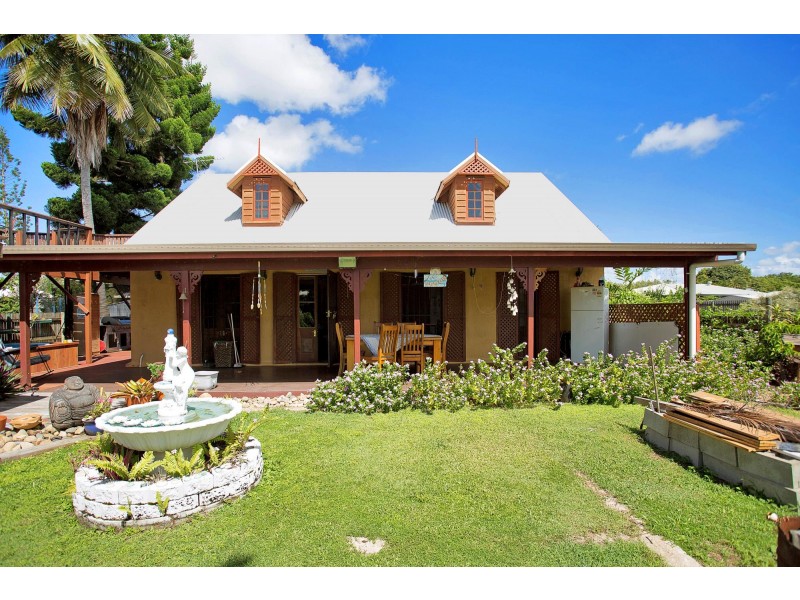 25 Downie Avenue, Bucasia QLD 4750