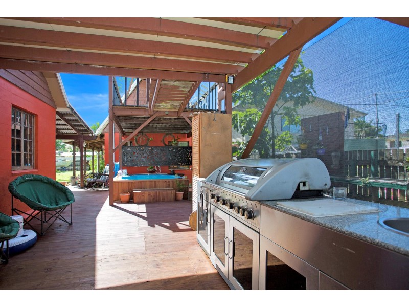 25 Downie Avenue, Bucasia QLD 4750