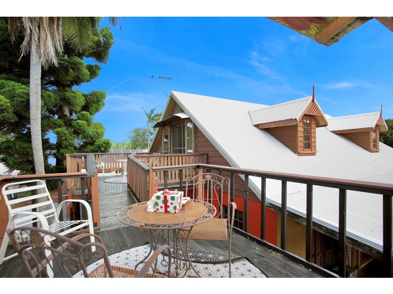 25 Downie Avenue, Bucasia QLD 4750