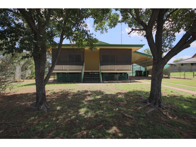 10 Sinnott Court, Moranbah QLD 4744