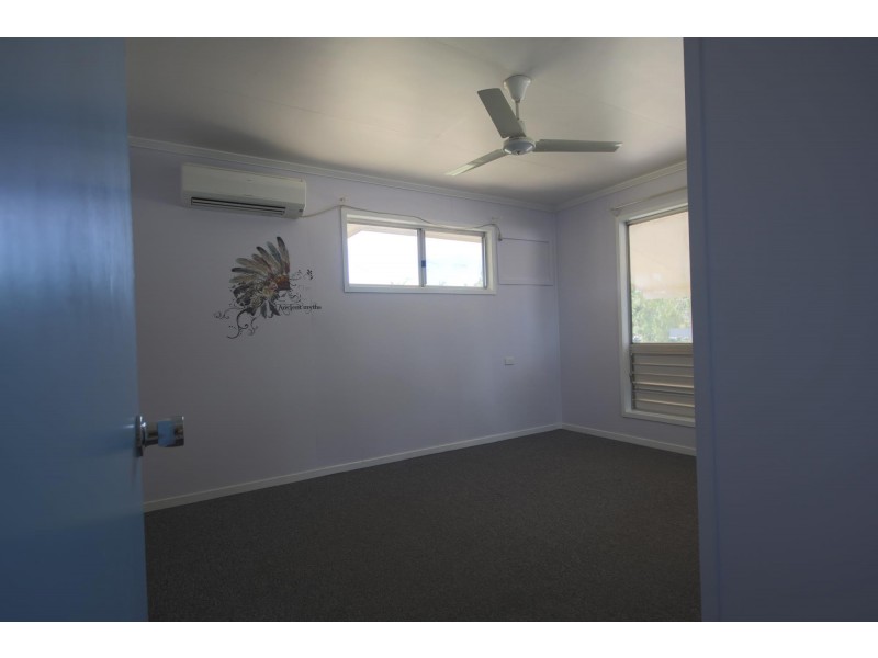 11 Sinnott Court, Moranbah QLD 4744