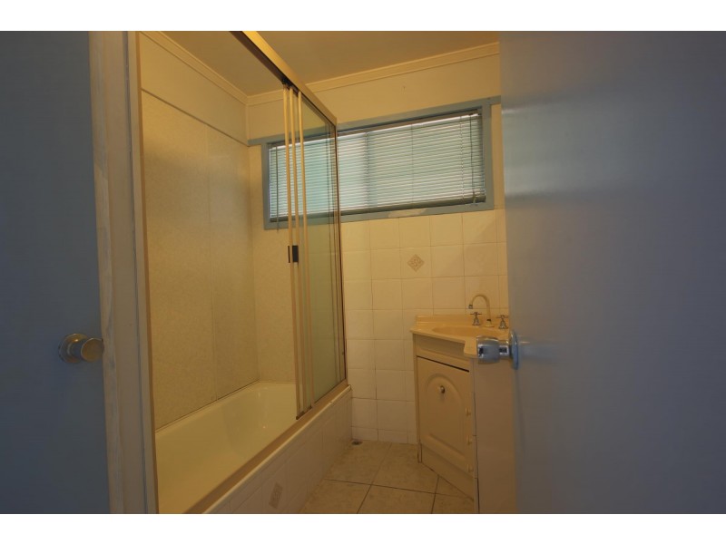 11 Sinnott Court, Moranbah QLD 4744