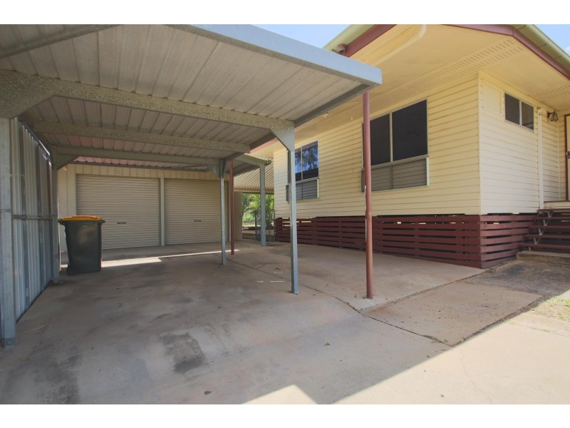 11 Sinnott Court, Moranbah QLD 4744