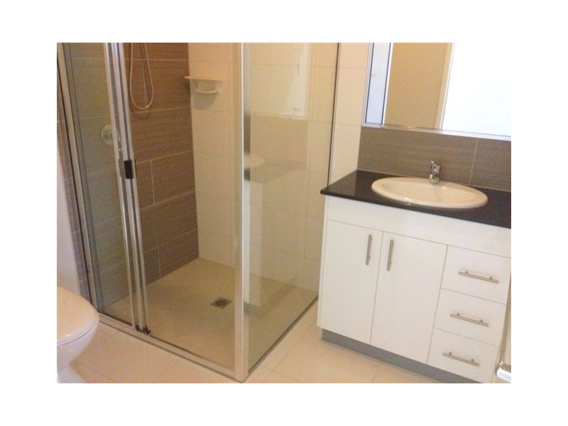 2/1 Sarah Street, West Mackay QLD 4740