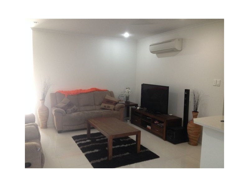 2/1 Sarah Street, West Mackay QLD 4740