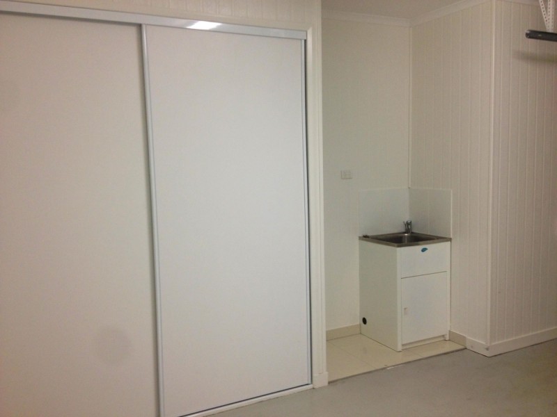 2/1 Sarah Street, West Mackay QLD 4740