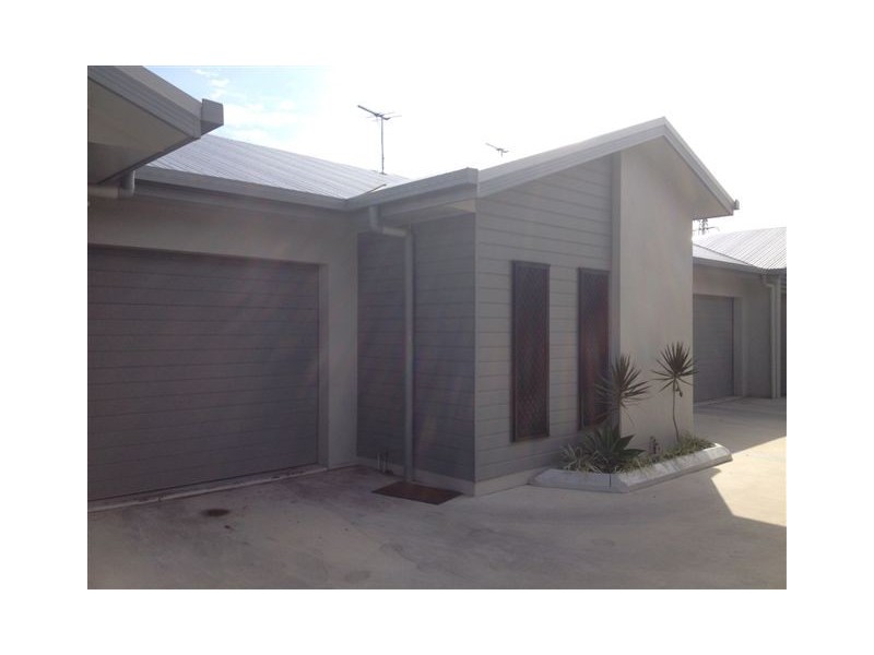 2/1 Sarah Street, West Mackay QLD 4740