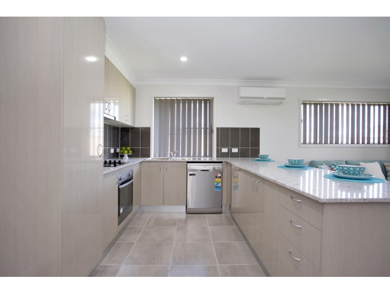 82 Commander Parade, Bucasia QLD 4750