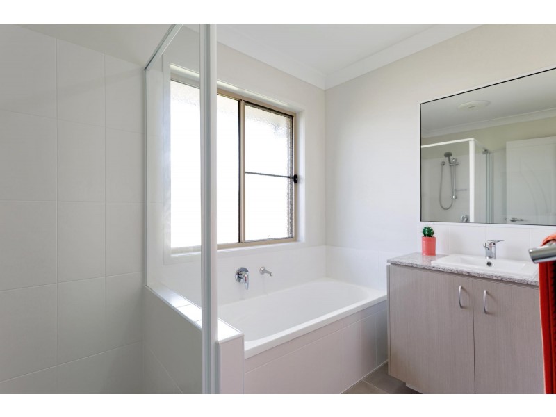 82 Commander Parade, Bucasia QLD 4750
