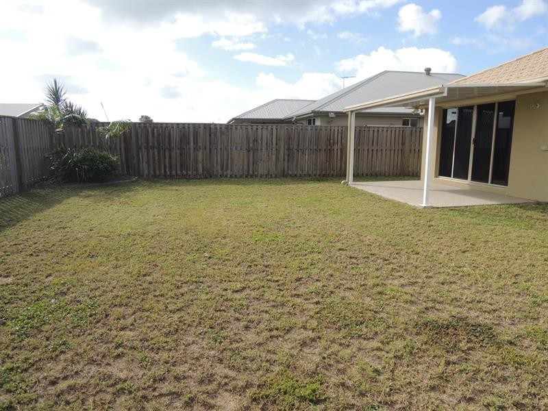 18 Galleon Cct, Bucasia QLD 4750