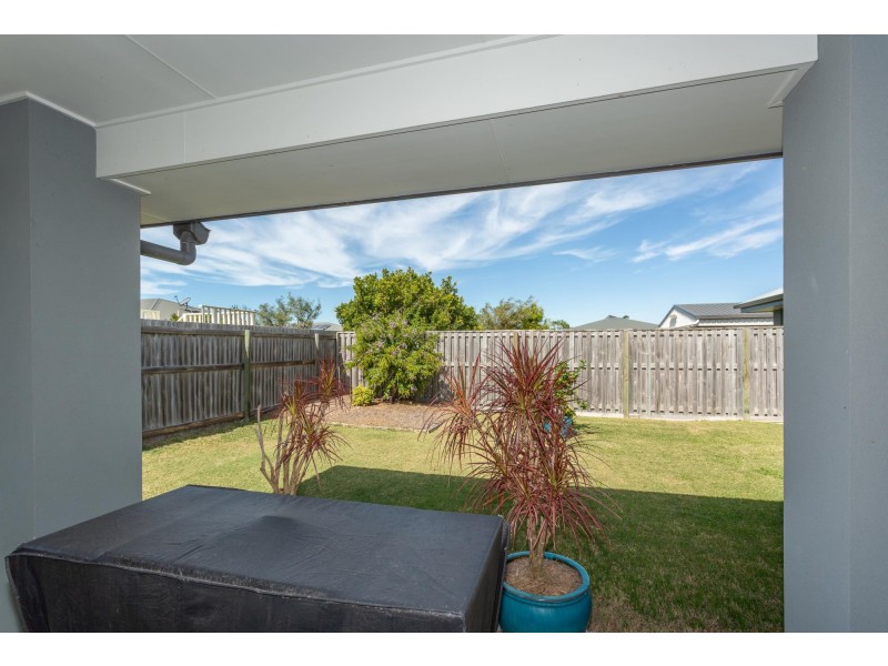 1/9 Galleon Circuit, Bucasia QLD 4750