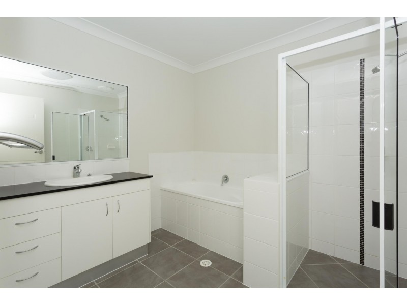 1/9 Galleon Circuit, Bucasia QLD 4750