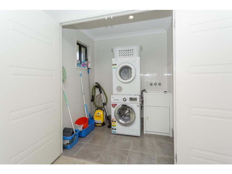 1/9 Galleon Circuit, Bucasia QLD 4750