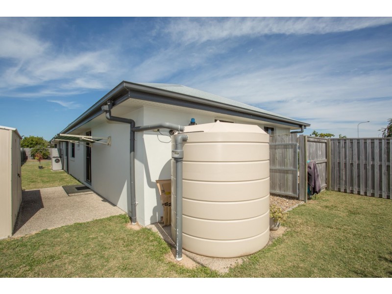 1/9 Galleon Circuit, Bucasia QLD 4750
