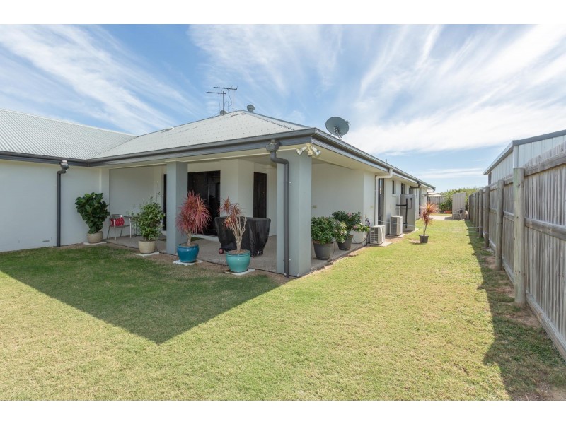 1/9 Galleon Circuit, Bucasia QLD 4750