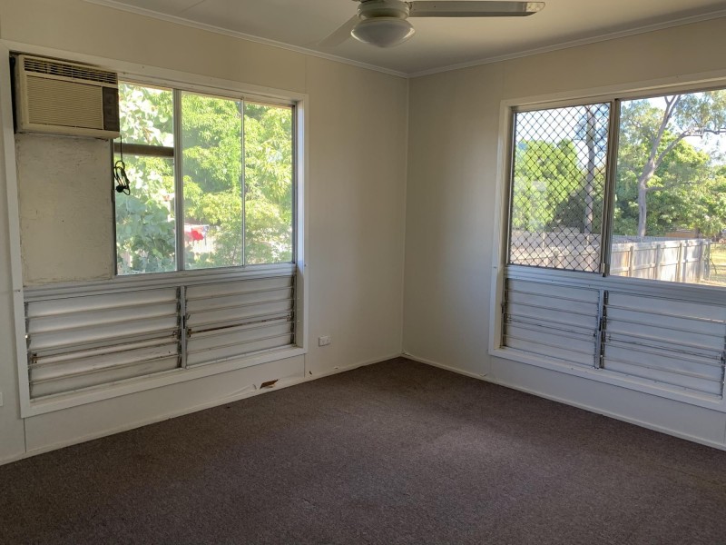 14 Belshore Street, Moranbah QLD 4744