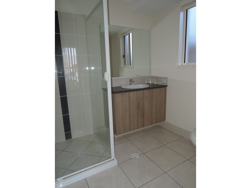 53 Scarborough Cct, Blacks Beach QLD 4740