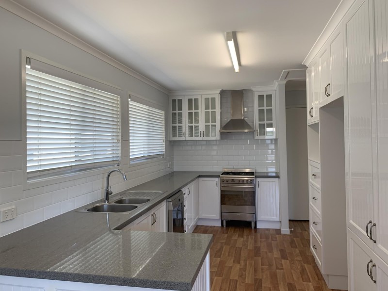 62 Yeates St, Moranbah QLD 4744