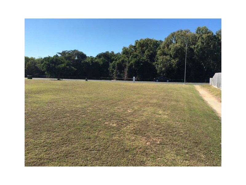 46 O’Brien Esplanade, Shoal Point QLD 4750