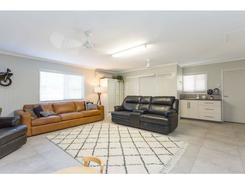 2/3 Pratt Street, South Mackay QLD 4740