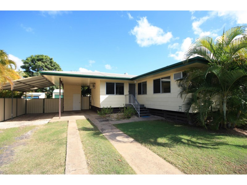 4 Brock Cres, Dysart QLD 4745