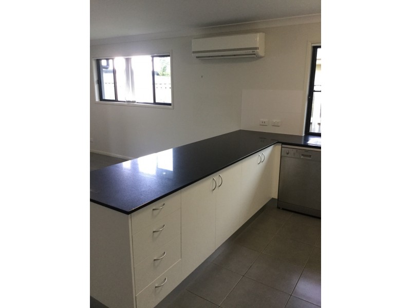 66 Newport Parade, Blacks Beach QLD 4740