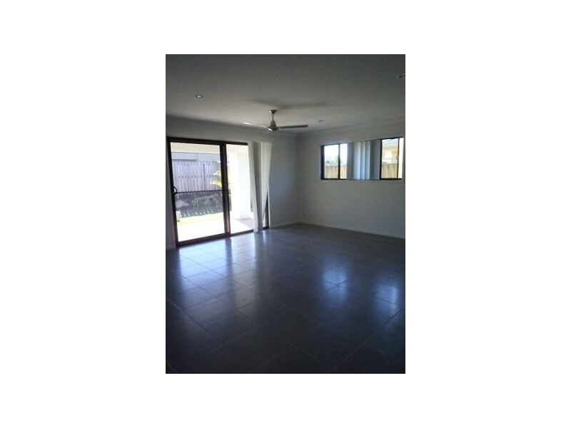 66 Newport Parade, Blacks Beach QLD 4740