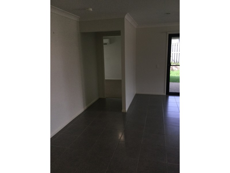 66 Newport Parade, Blacks Beach QLD 4740