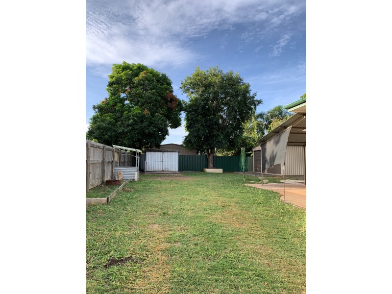 8 Burke Drive, Moranbah QLD 4744