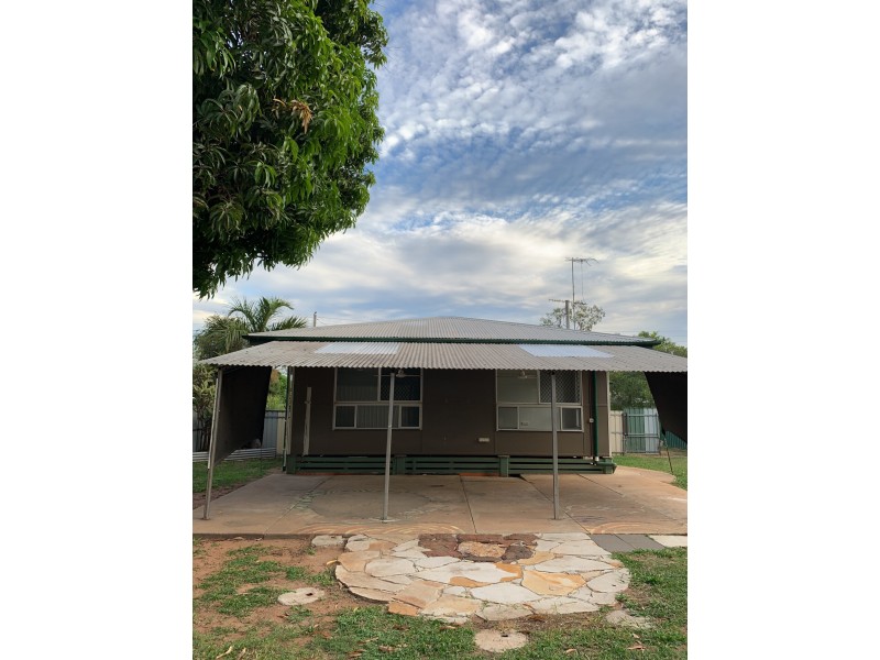 8 Burke Drive, Moranbah QLD 4744