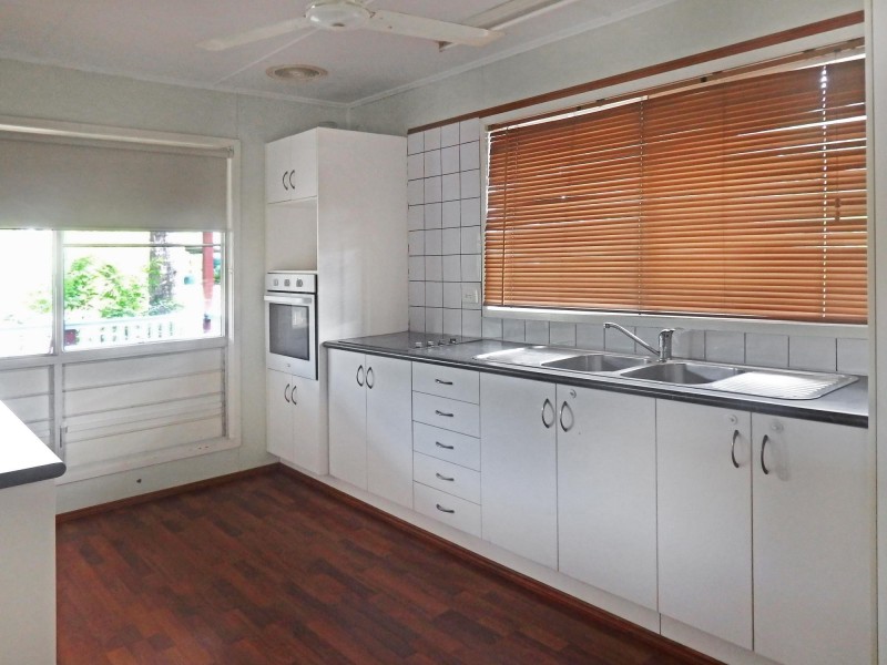 7 Chifley Court, Moranbah QLD 4744