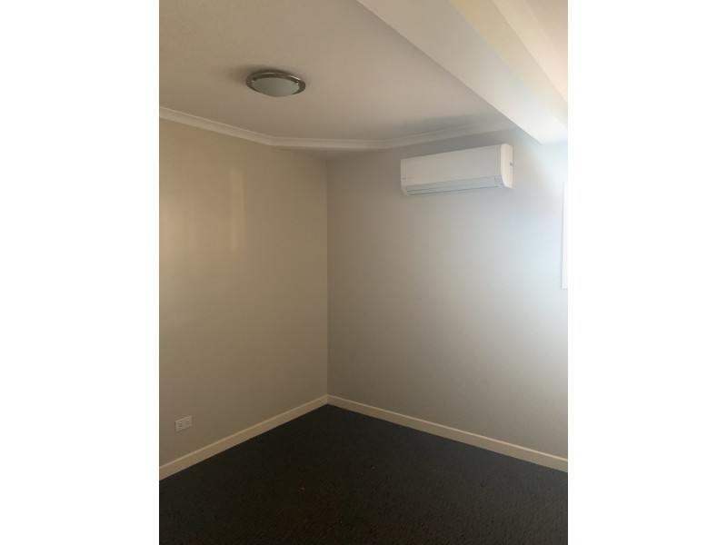 33 Yeates Street, Moranbah QLD 4744