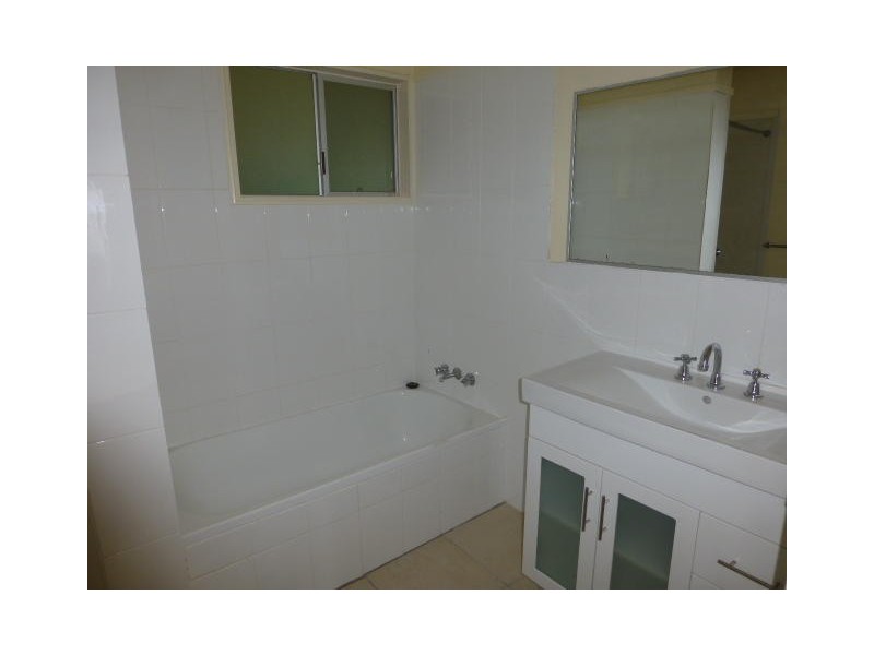13 Patterson, Dysart QLD 4745