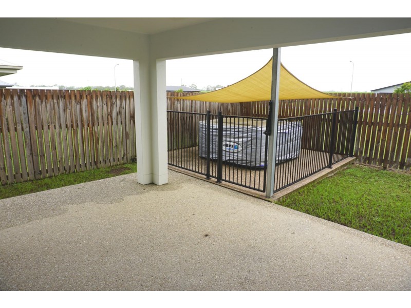 15 Fairway Drive, Bakers Creek QLD 4740