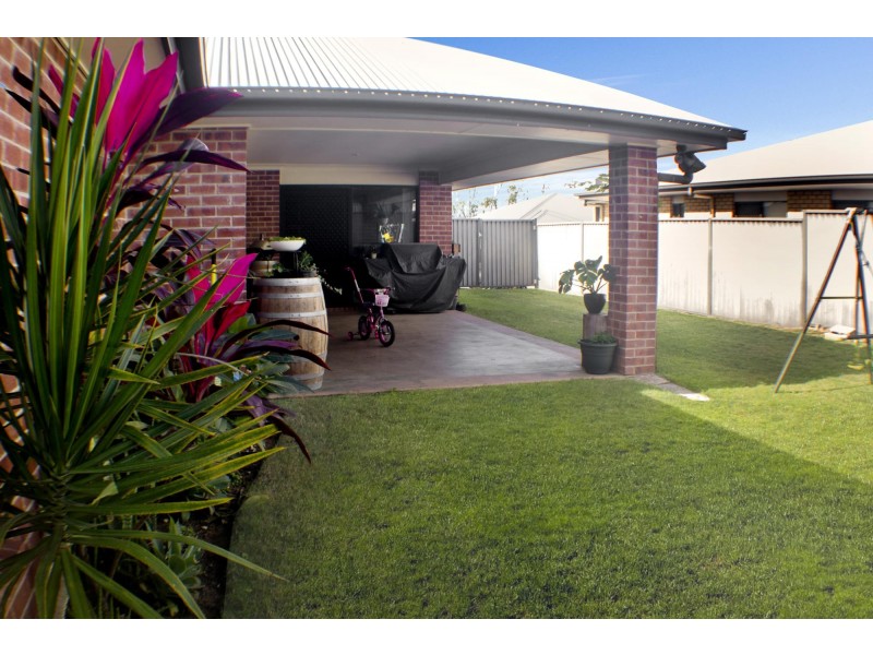 51 Lambert Drive, Moranbah QLD 4744