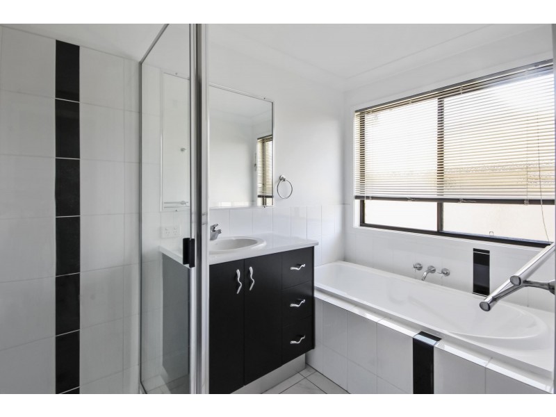 52 Lambert Drive, Moranbah QLD 4744