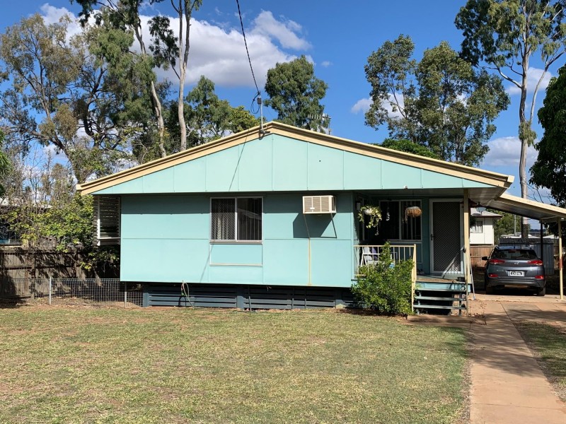 17 Burke Drive, Moranbah QLD 4744