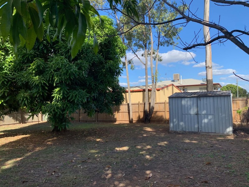 17 Burke Drive, Moranbah QLD 4744