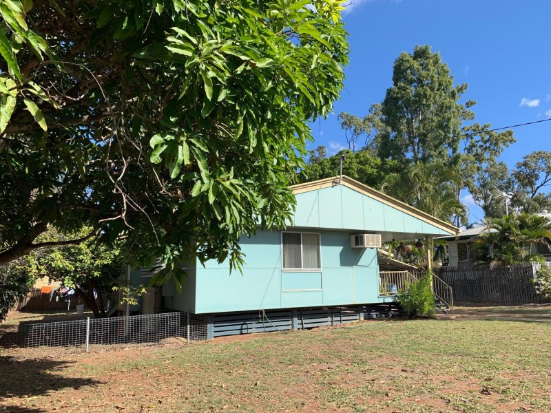 17 Burke Drive, Moranbah QLD 4744
