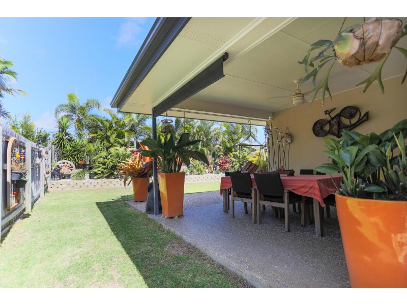 6 Helmsman Drive, Bucasia QLD 4750