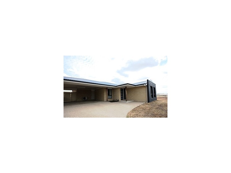 25 Hannay Street, Moranbah QLD 4744